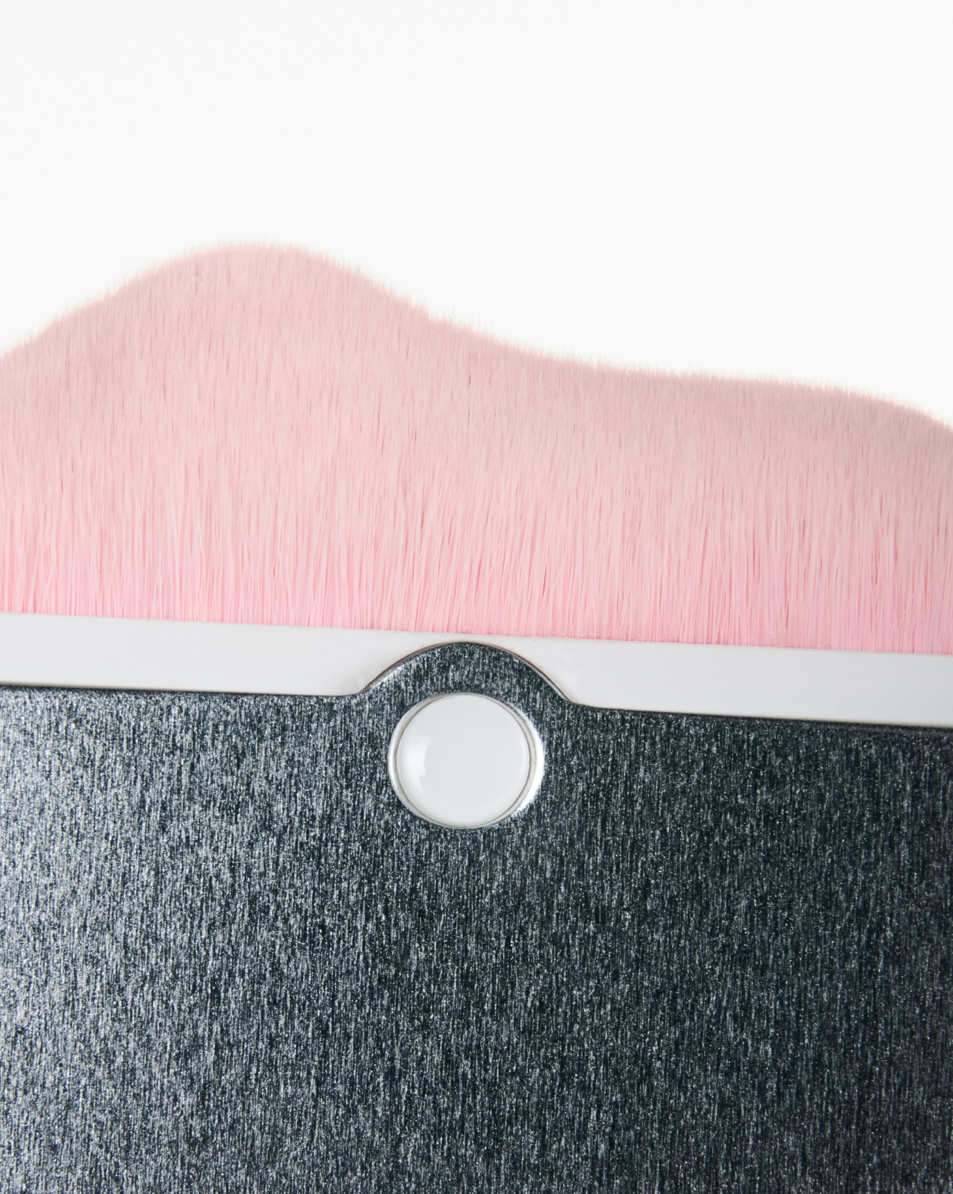 SRC_A8FDCA538373D745 Stretch Face Brush